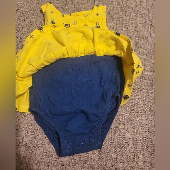 2 infant outfits-6 months - Picture 7 of 8